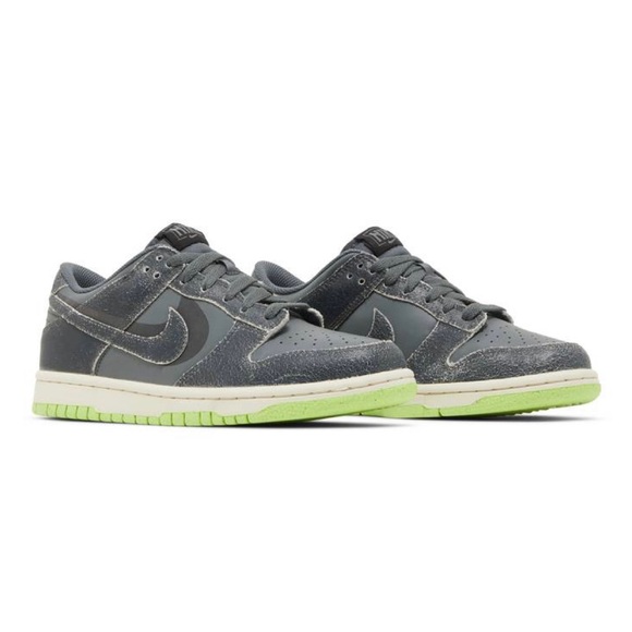 Nike Dunk Low SE GS 'Halloween Cauldron' DQ6215 001 - Picture 6 of 9